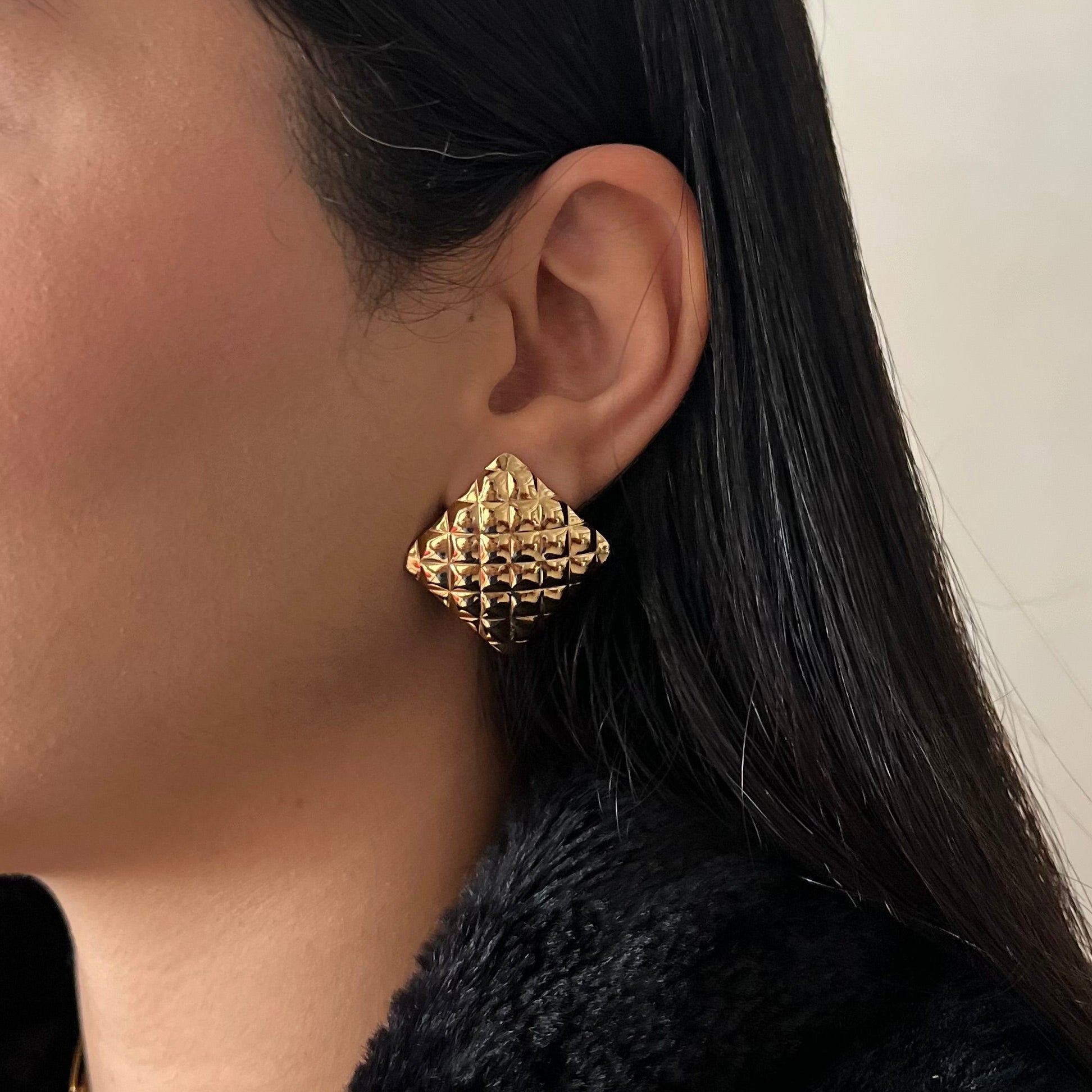 Accessoires_boucles_d_oreille_femme_motif_carreaux_statement_earrings