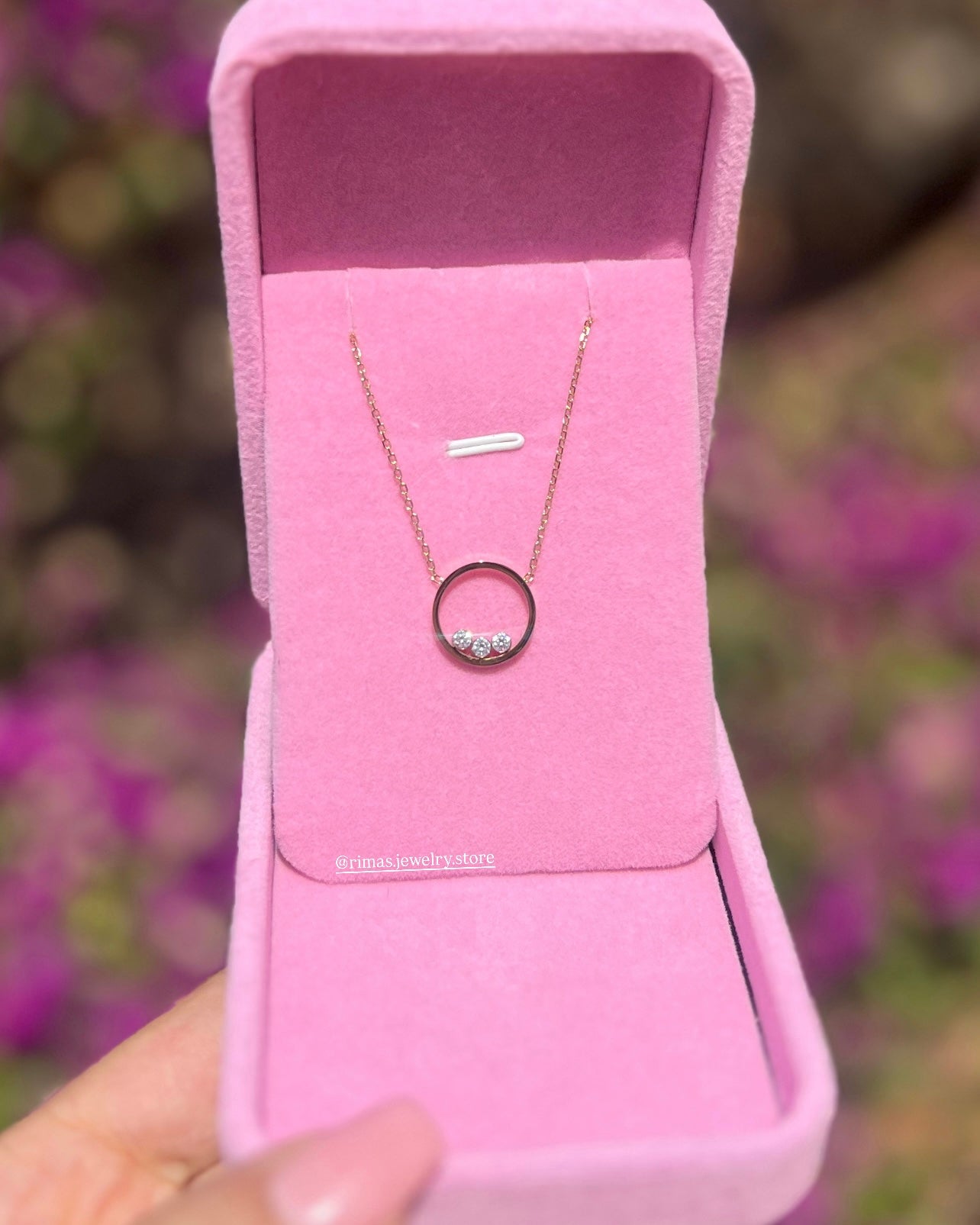 collier elegant minimaliste